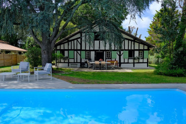 Location de vacances - Villa avec piscine - SEIGNOSSE Bourg